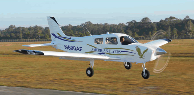 Piper 100i Flight Training Airplane